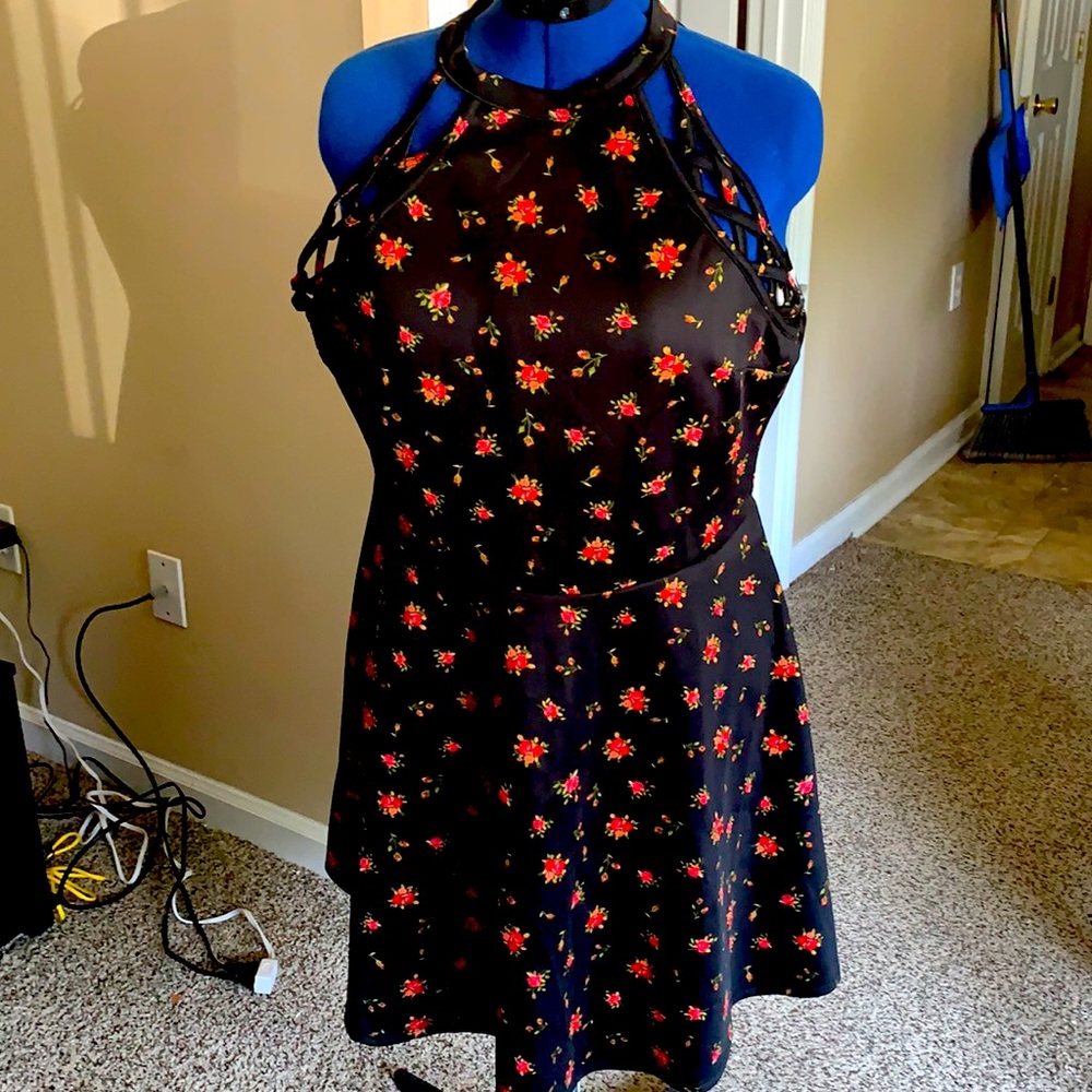 Black flowers sleeveless skater dress